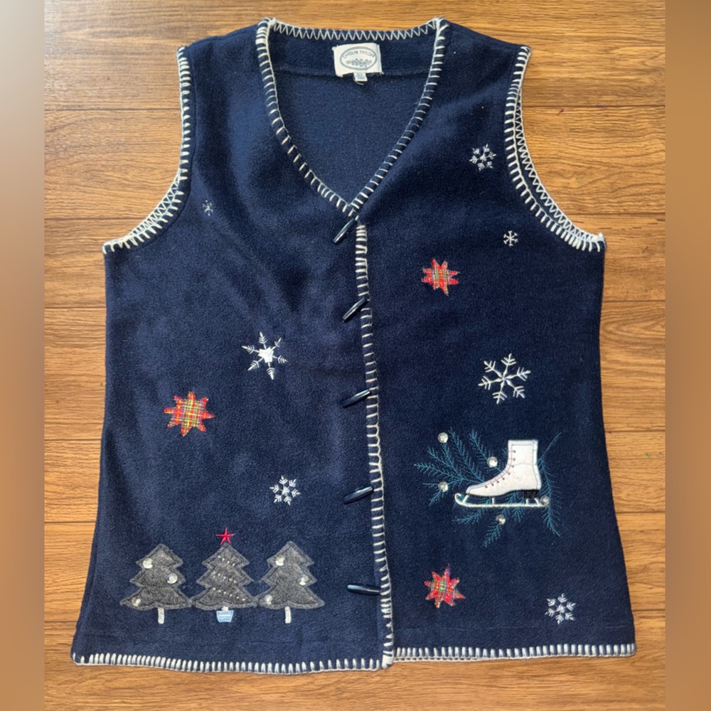 Carolyn Taylor Sweater Vest Small Blue Sleeveless Knit‎ Embroidered Christmas